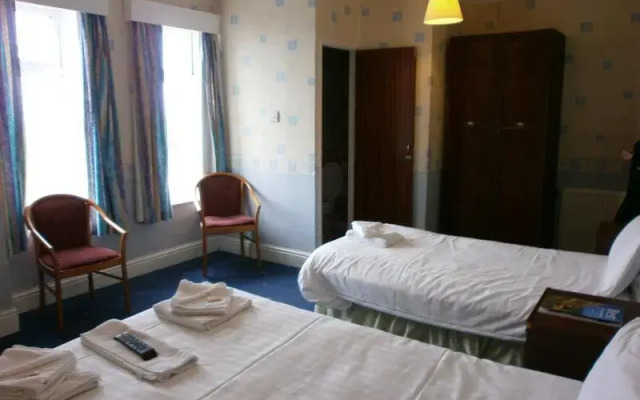 Narrowcliff Hotel