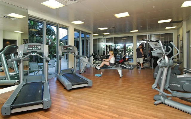 Chevron Renaissance - HR Surfers Paradise