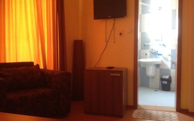 Anixy Apart Hotel