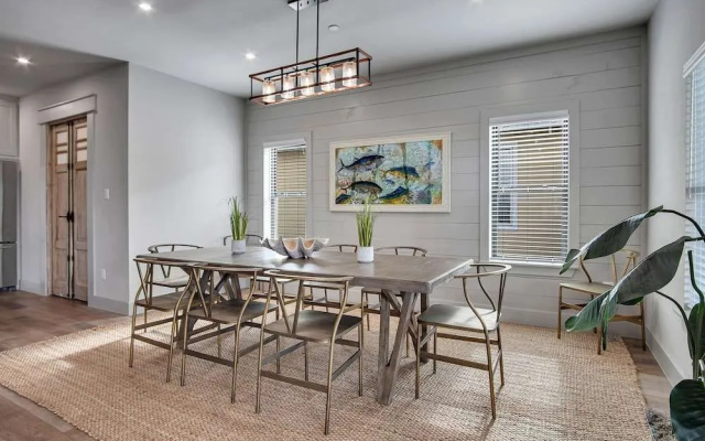 The Gentry by Silver Sands Vacation Rentals