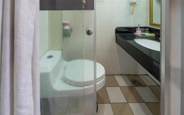 Beijing Wang Fu Jing Jade Hotel