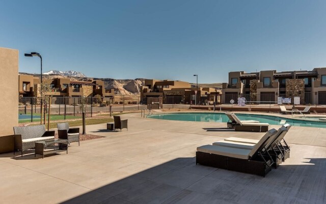 Your Escape at the Ledges