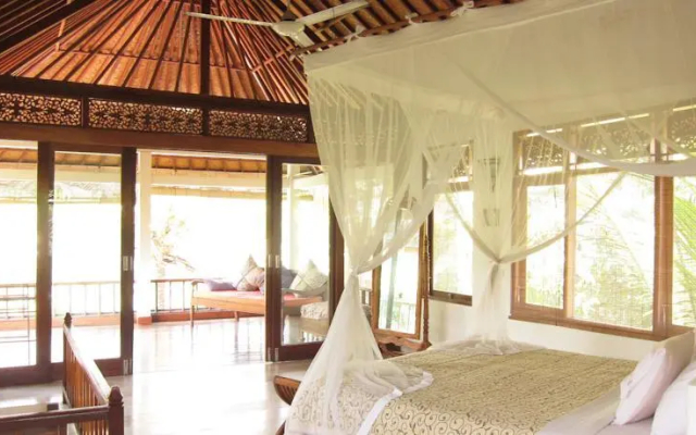 Sanggingan Cliff Side Villa