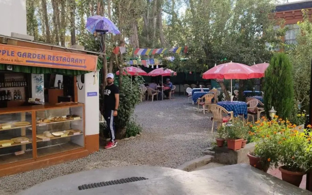 Mentokling Guest House and Garden Restaurant