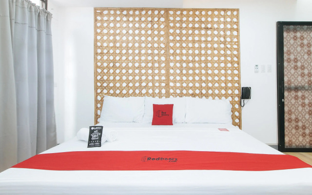 RedDoorz @ DBuilders Rooms Lower Bicutan