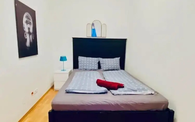 2BR Apartment Close to Stadthalle