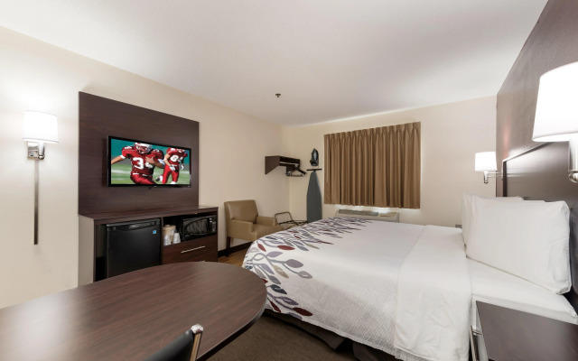 Red Roof Inn Auburn