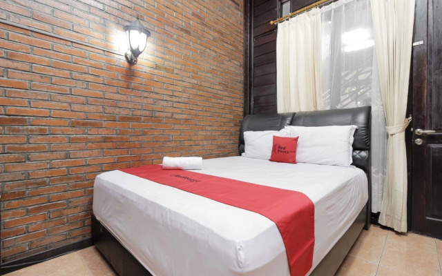 RedDoorz @ Cilandak Timur – Guest Rooms – Jakarta