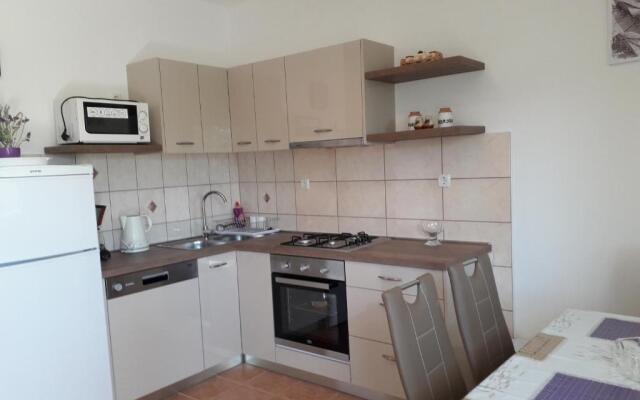 Apartmani Roza Lopar