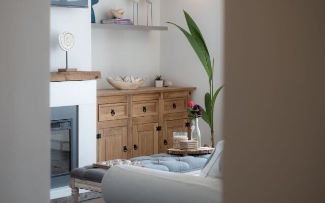 The Sand Castle - 2 Bedroom Apartment - Tenby