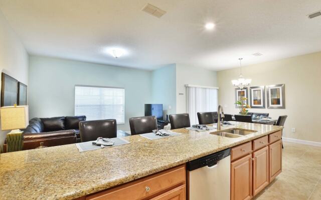 Storey Lake 4 Bedroom Townhome w Splashpool - 1603ST