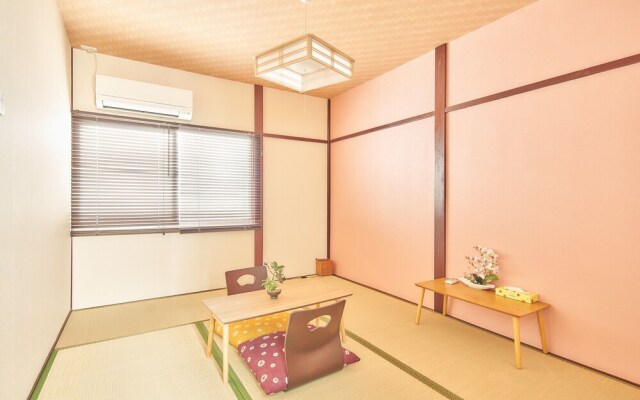 Sakuragawa no midoribashi Japan Villa/Osaka castle