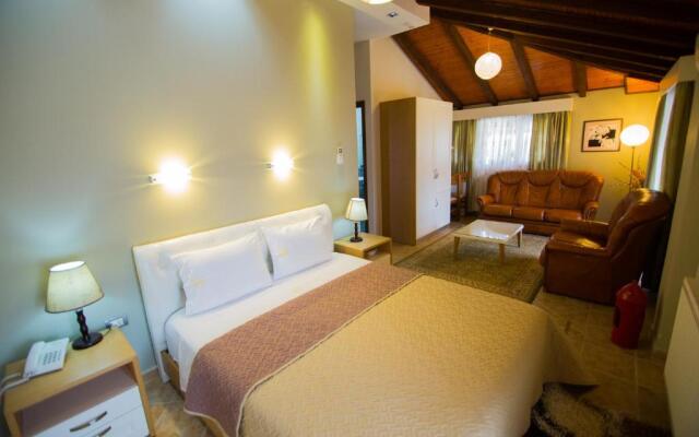 Hotel Dea 2002