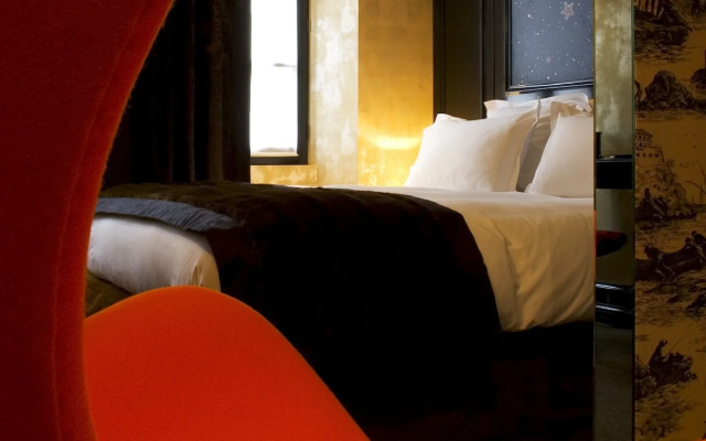 Hôtel du Petit Moulin, Haute Couture hotel by Lacroix