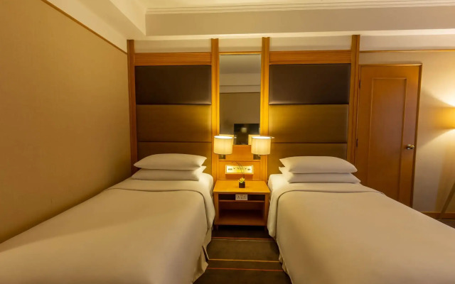 Renaissance Riverside Hotel Saigon