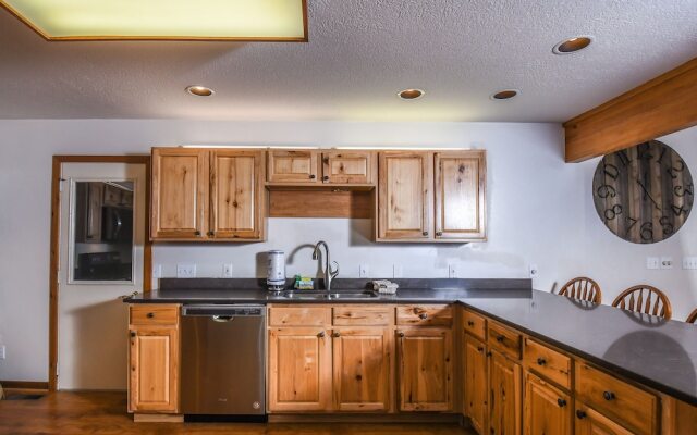 Over the Rainbow 4 Bedroom House