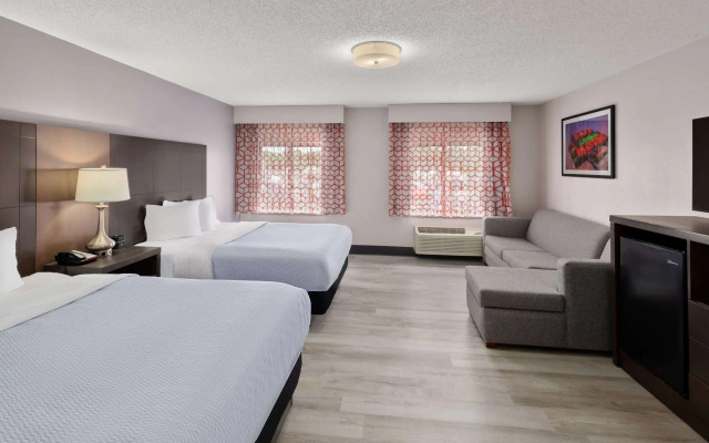 La Quinta Inn & Suites by Wyndham Goodlettsville - Nashville