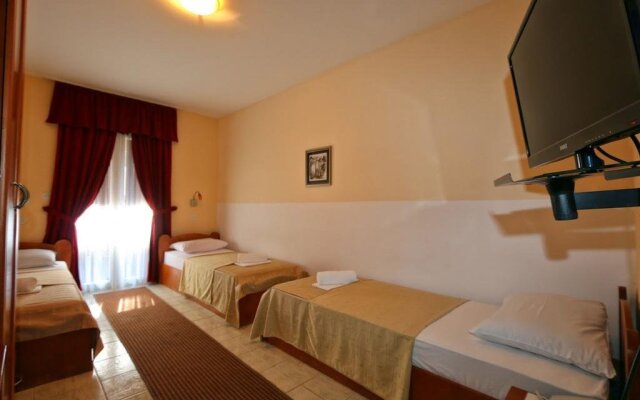 Hotel Podostrog