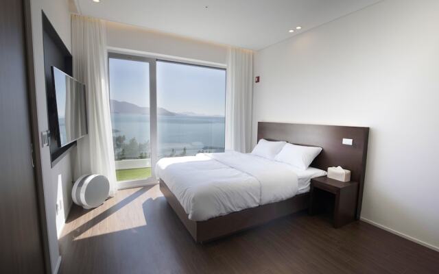 Laterrace Cove Suite