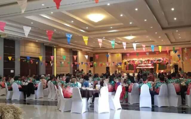 S-Tawan Hotel & Convention