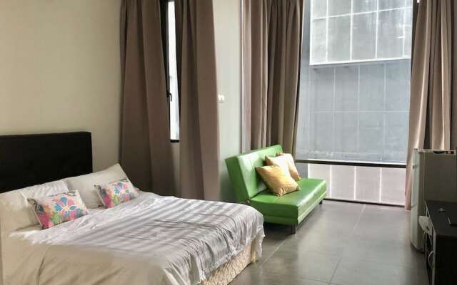 Minimalist Studio Empire Damansara