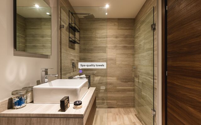 Casai Modern 2BR 2.5BA Oasis Steps From Parque Americas