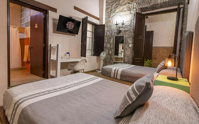 Hotel Cantera Rosa