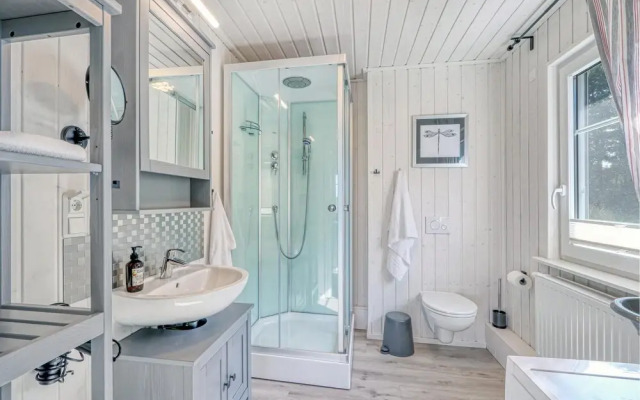 Amazing Home in Zerpenschleuse With 2 Bedrooms and Wifi