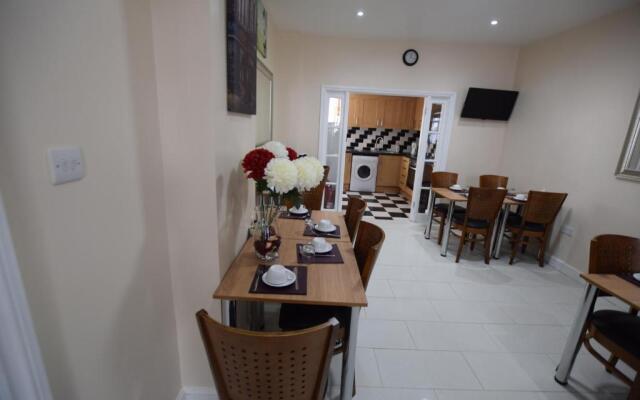 Woodlands Lodge Ilford