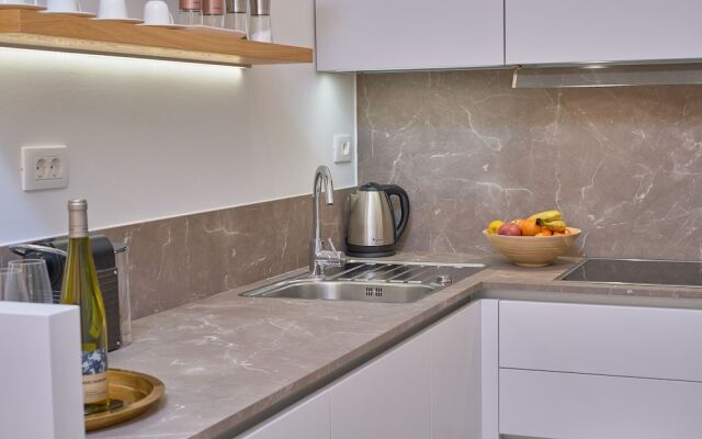 Salve Luxury Apartment by Litto