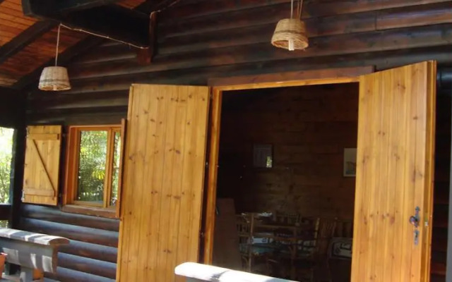 Villetta tra mare e ulivi