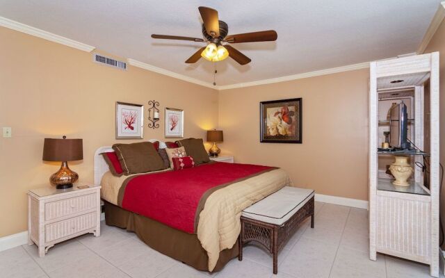 Shoreline 1036 Condo by RedAwning