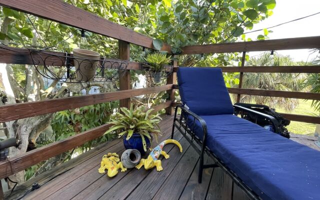 Treehouse Apartment Rentals