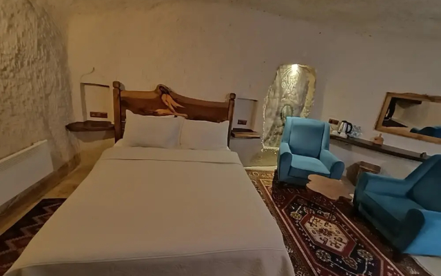 Apex Cave Hotel