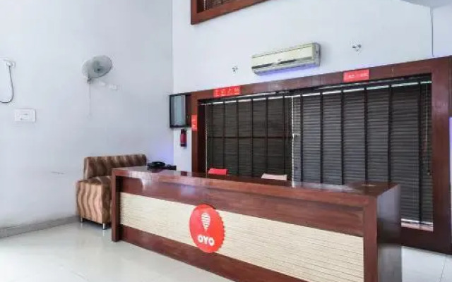Green City Club by OYO Rooms
