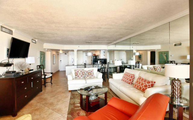 Emerald Towers by Panhandle Getaways