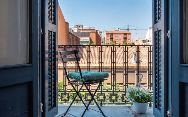 Stunning 4BR Apart in Sagrada Familia