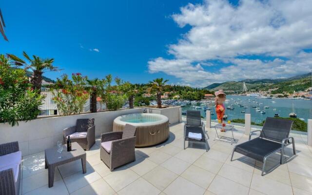 Adriatic Deluxe Apartments
