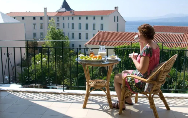 Hotel & Spa Kentrikon