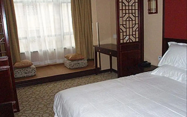 Super 8 Hotel Shanghai YI LE