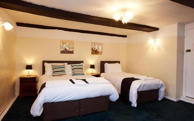 The Black Swan Inn B & B