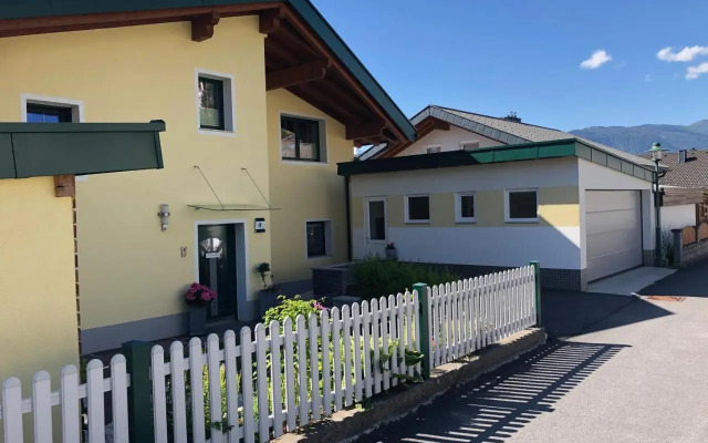 Haus Tschirgantblick