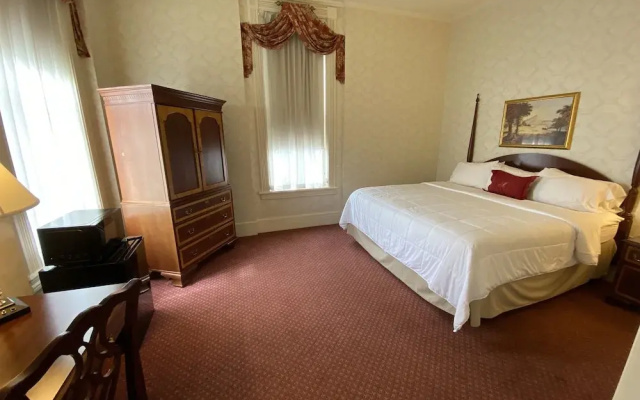 General Morgan Inn