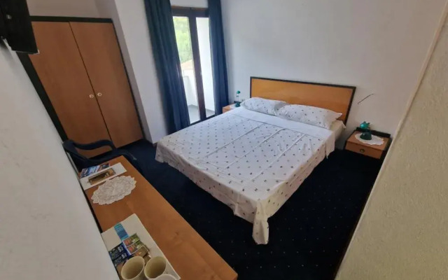 Rooms by Robi Novigrad