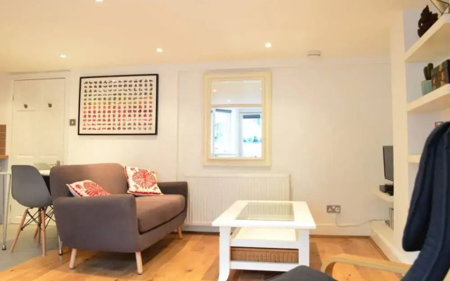 Chic 1 Bedroom Flat Near Stoke Newington