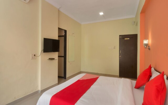 OYO 11485 Hotel Elite Inn