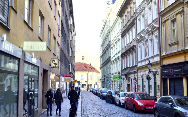 Prague Old Town Apartment Benediktska 6
