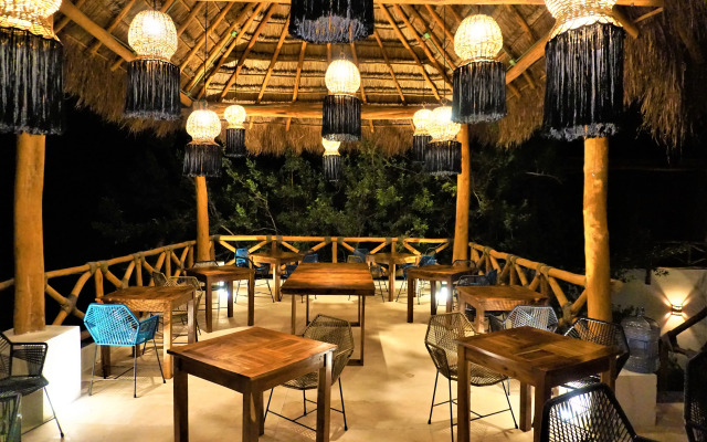 La Puerta Azul Beachfront - Adults Only