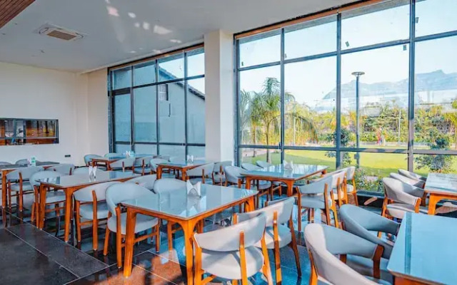 Basalt Paradise Resort And Spa