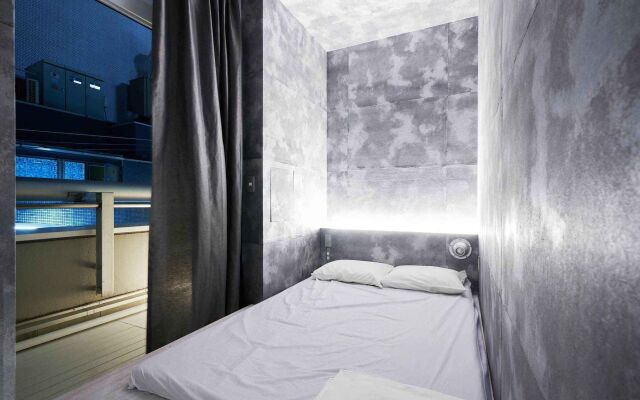Book & Bed Tokyo Shinsaibashi - Hostel